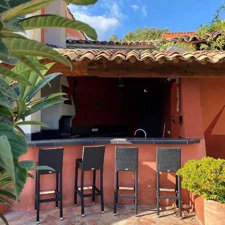 Villa Belle Traditionnelle Vue Mer Avec Piscine A 1,5 Km De La Plage De Pinarello Sainte-Lucie de Porto-Vecchio