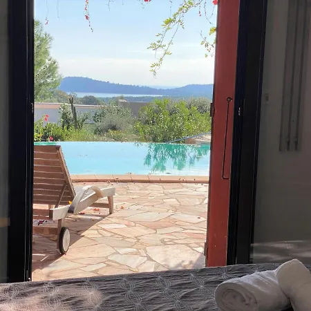 Belle Traditionnelle Vue Mer Avec Piscine A 1,5 Km De La Plage De Pinarello * Sainte-Lucie de Porto-Vecchio